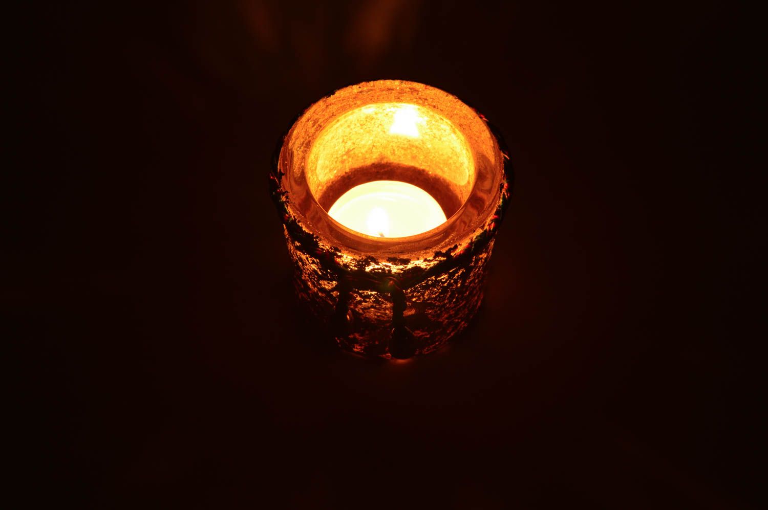 Candelero de cristal con doradura pintado redondo hecho a mano para una vela foto 4