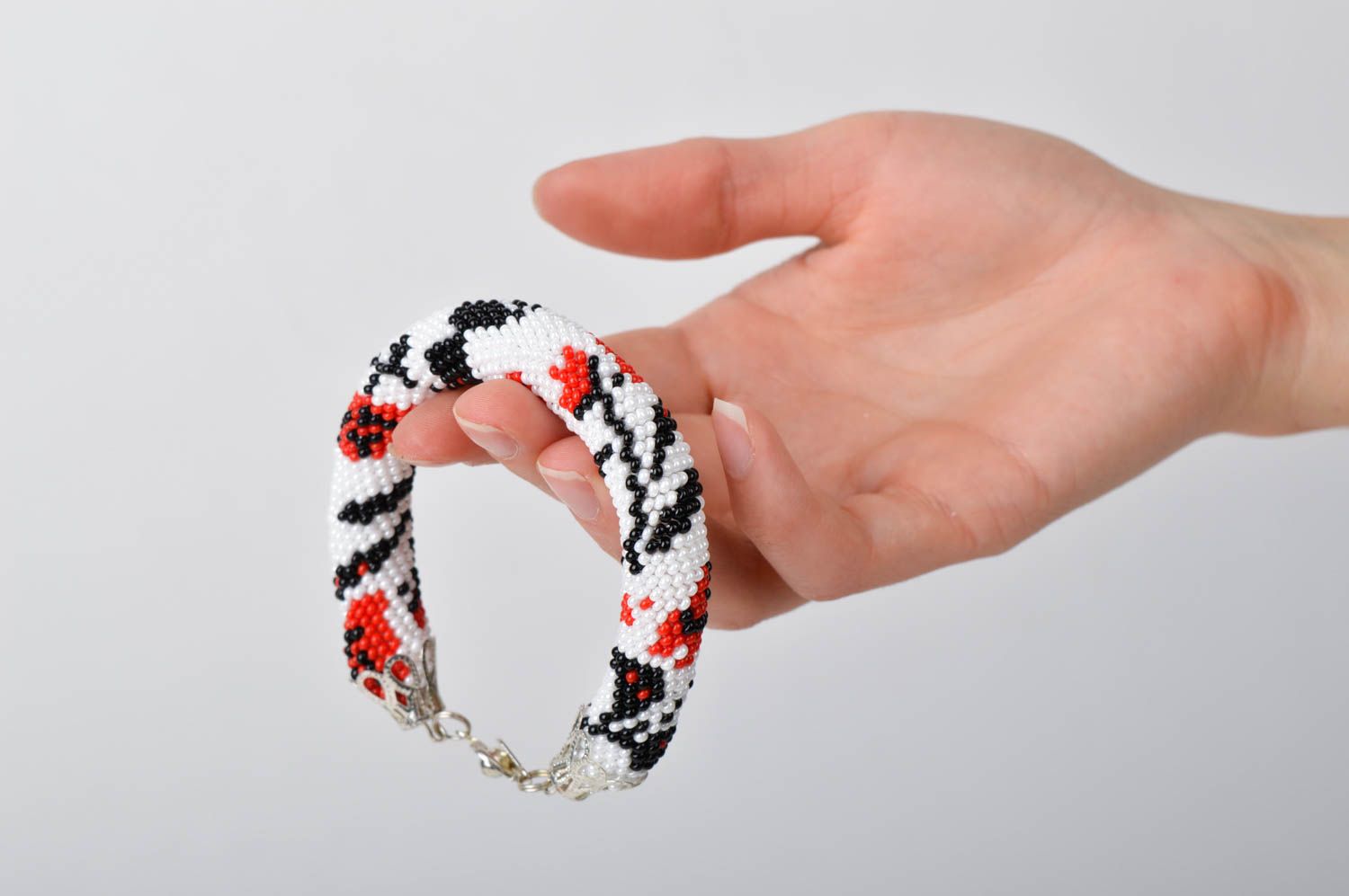 Handmade wrist beaded bracelet jewelry in ethnic style designer accessory photo 2