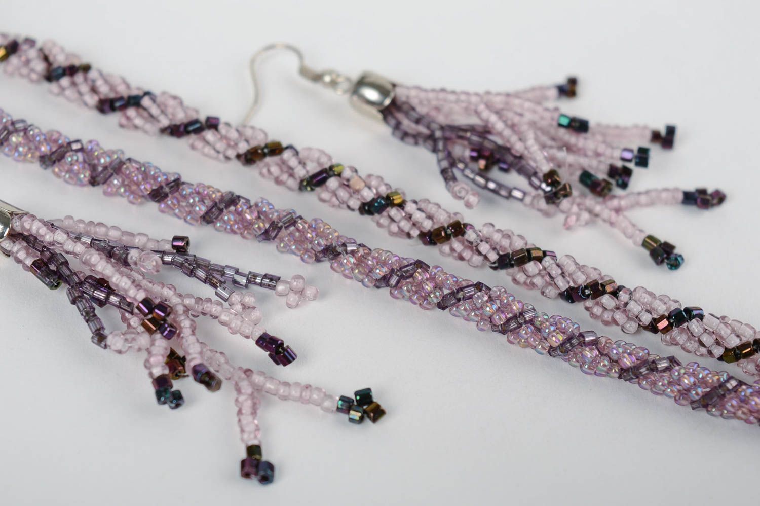 Handmade Schmuck Set Damen Ohrringe Rocailles Kette in Violett aus Glasperlen foto 3