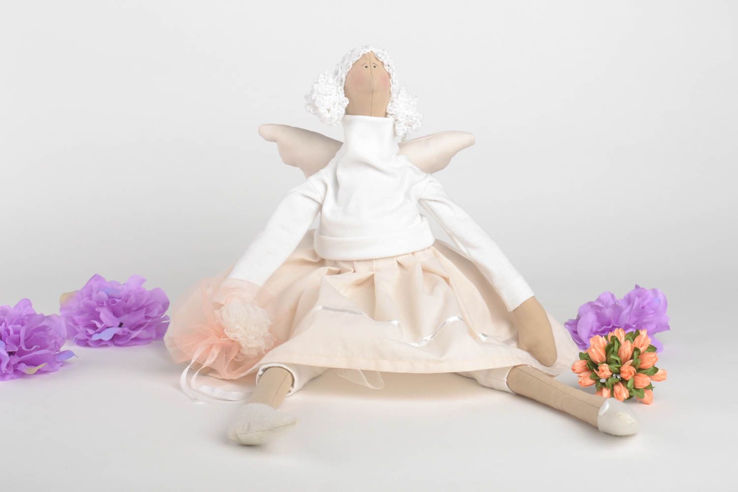 Кукла ручной работы авторская кукла на подставке тряпичная кукла Ангел в белом фото 1