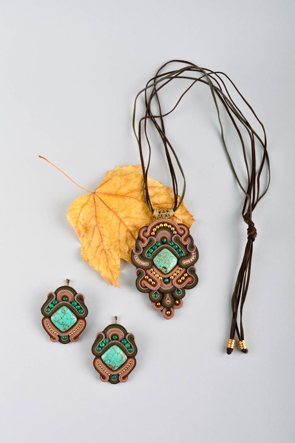 Damen Schmuck Set handmade Soutache Ohrringe und Collier Halskette für Frauen foto 1