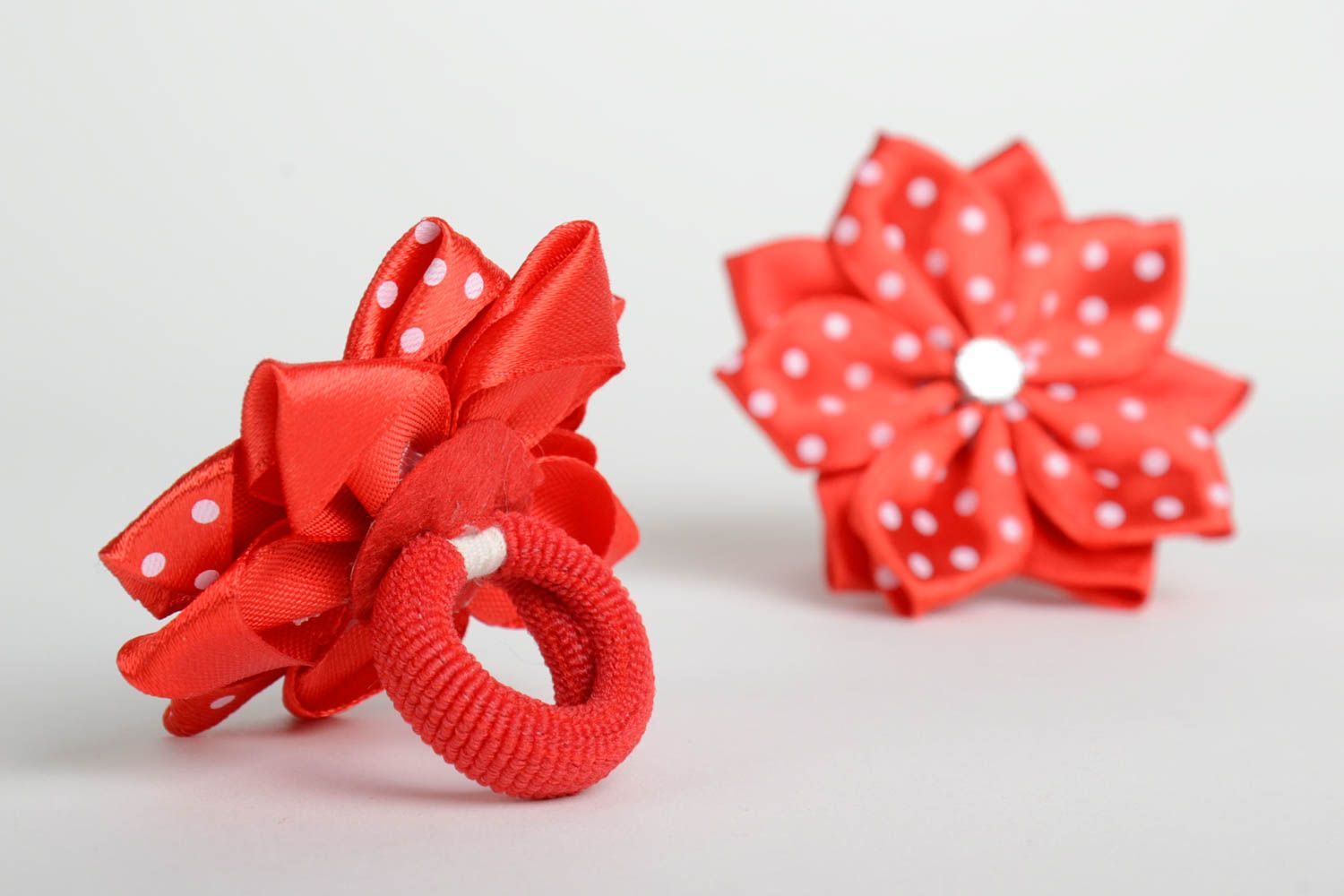 Set of 2 homemade festive hair ties with bright red satin ribbon kanzashi flower photo 3