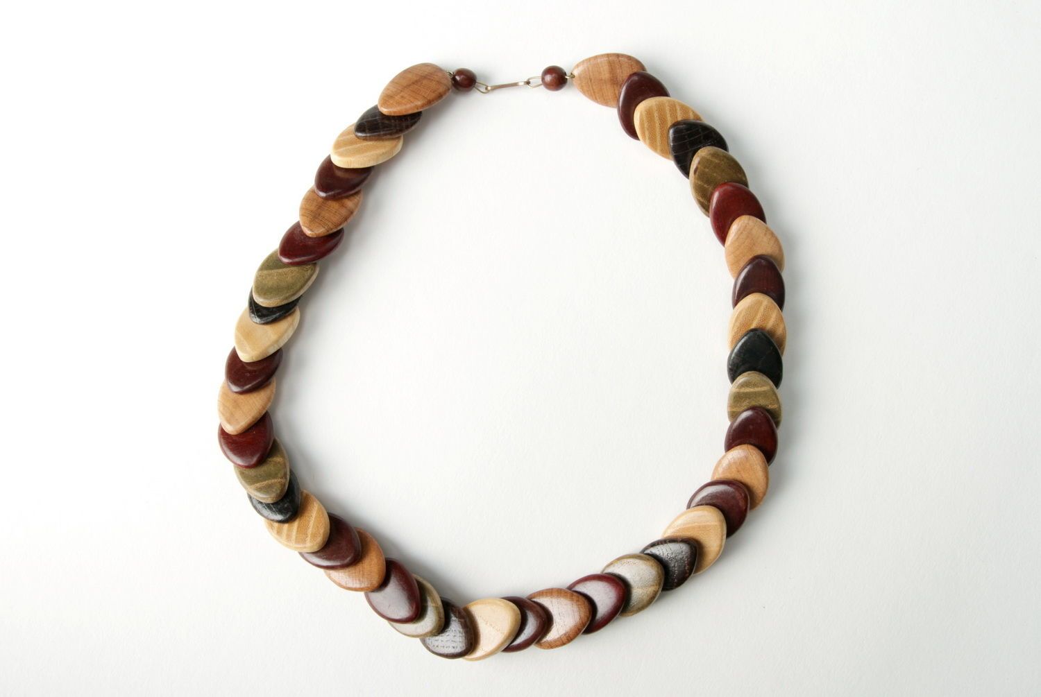 Wooden beads photo 2