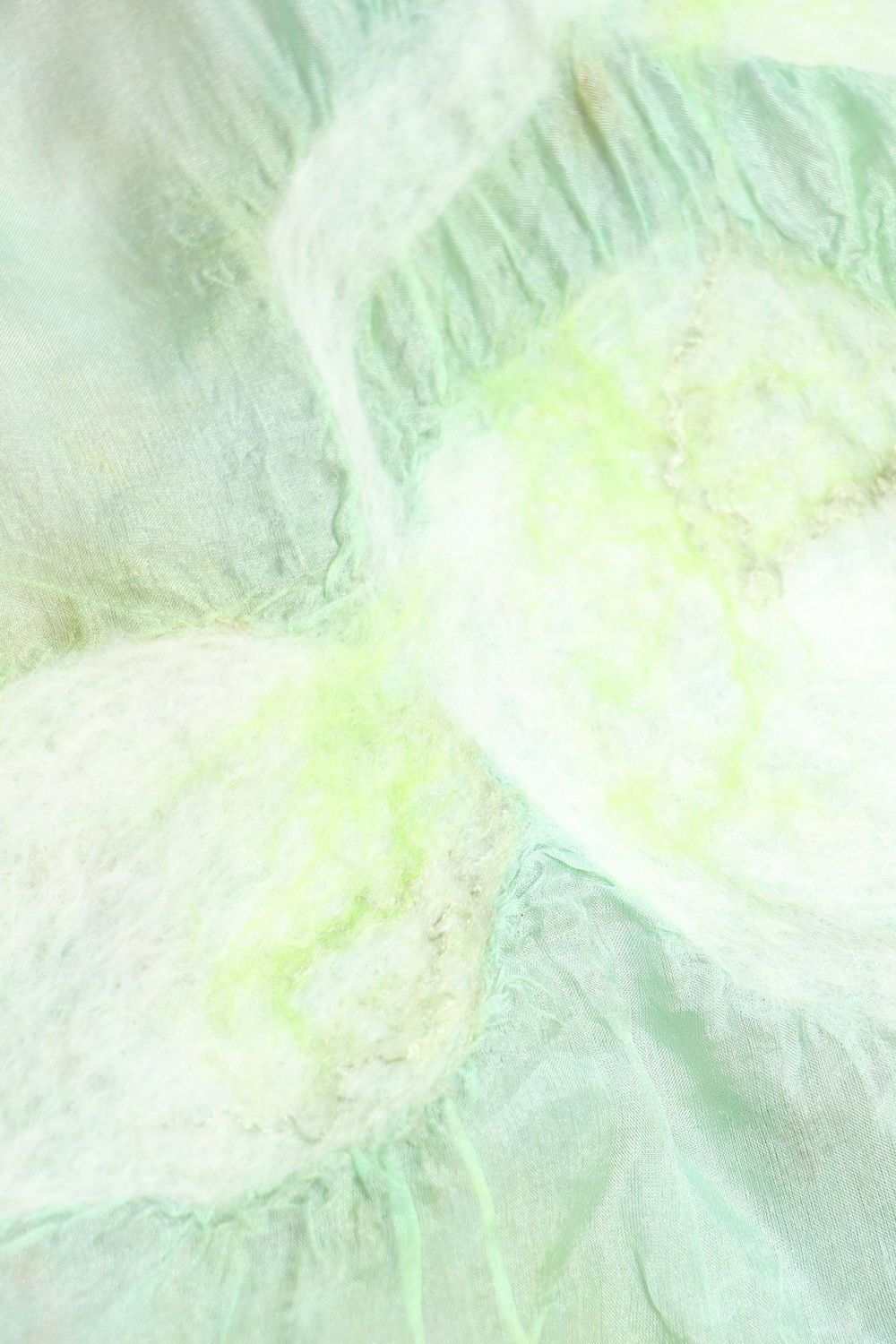 Châle vert menthe en soie fait main photo 5