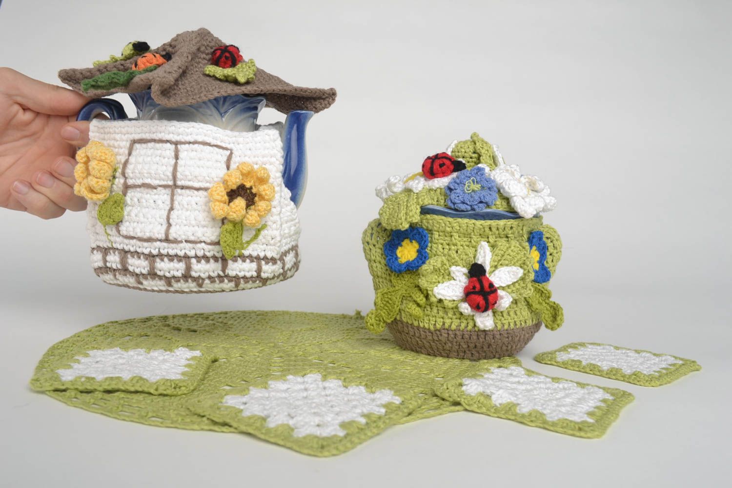 Gift set handmade teapot cozy 4 crochet coasters hot pads crochet napkin  photo 5
