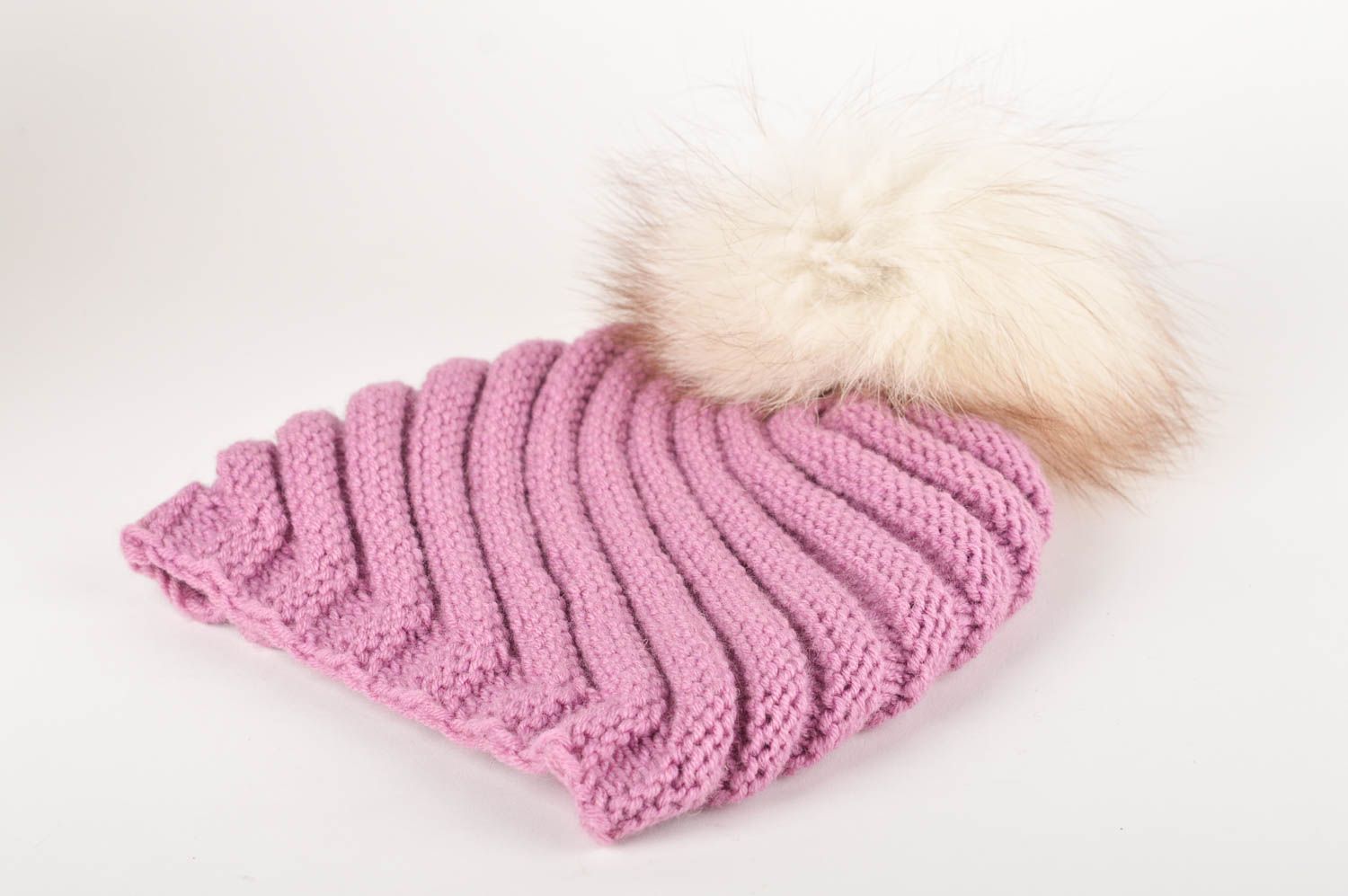Bonnet tricot fait main Chapeau au crochet rose avec pompon Vêtement femme photo 2