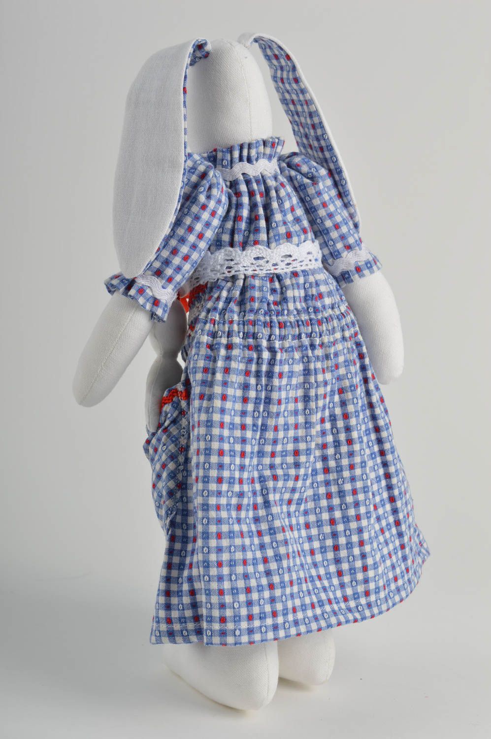 Игрушка ручной работы игрушка заяц клетчатом платье оригинальная игрушка фото 4