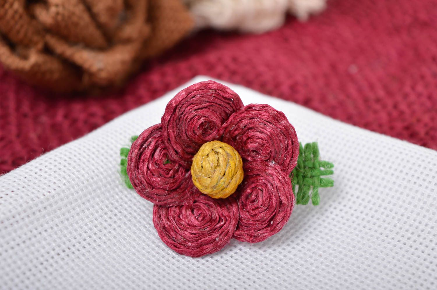 Handmade Damen Modeschmuck violette Haarspange Blume Accessoire für Frauen  foto 1