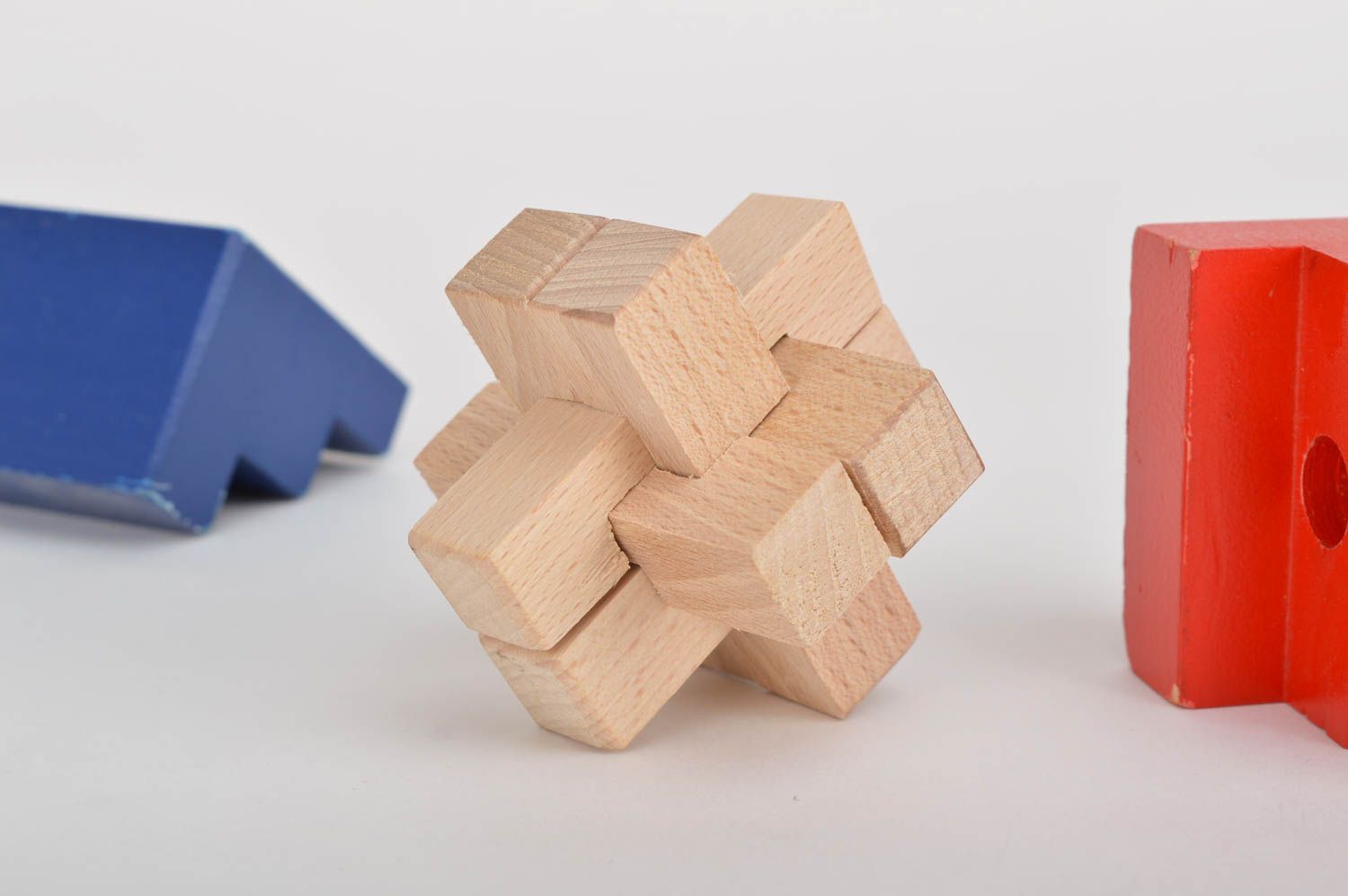 Handmade Spielzeug Holz Geschenk für Kinder Spielzeug aus Holz Puzzle schön foto 1