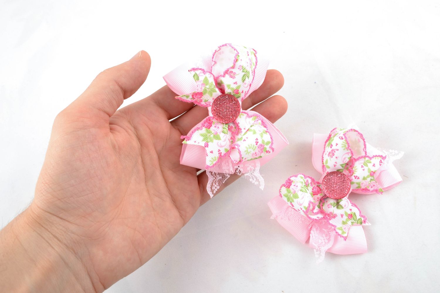 Pink bow hair clips for little girl photo 2