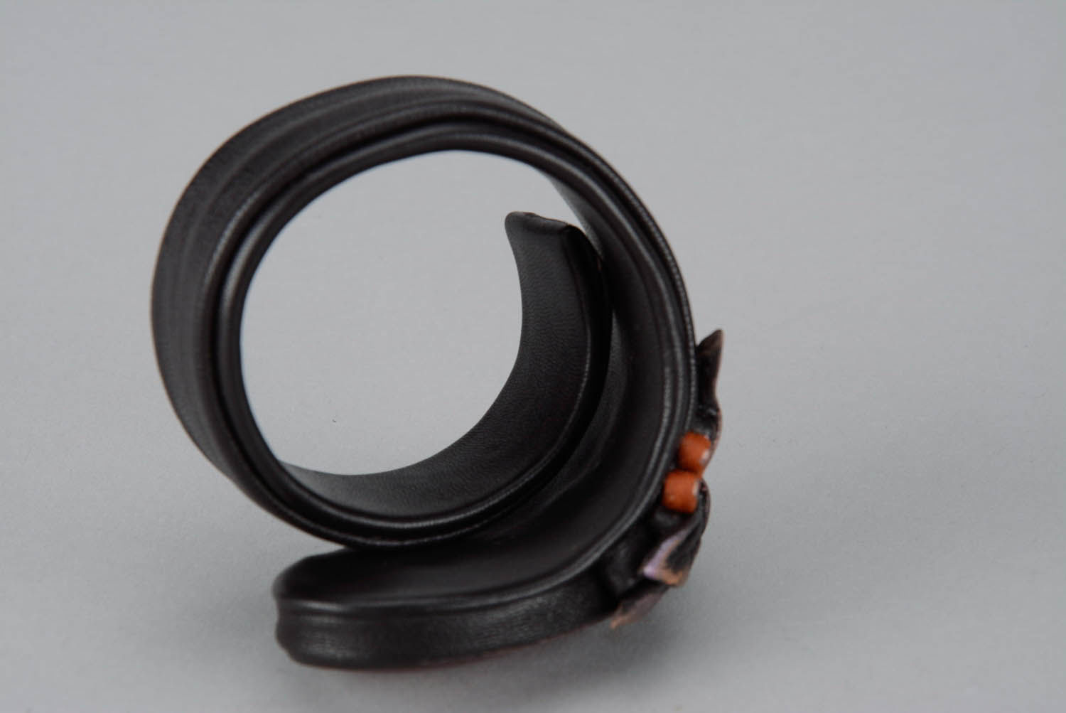 Bracelet made ​​of leather and horn photo 3