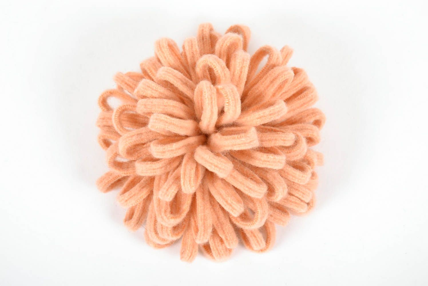 Broche originale en laine fleur faite main photo 2