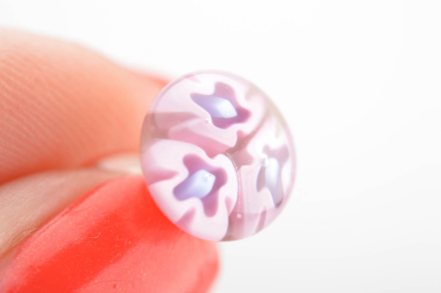Boucles d'oreilles rondes clous en verre faites main lilas accessoire millefiori photo 3