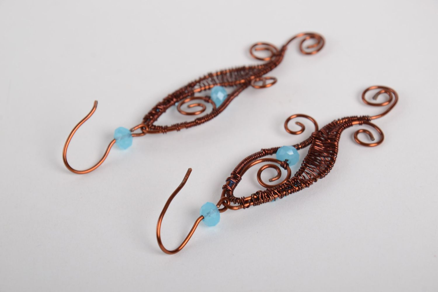 Boucles d'oreilles pendantes Bijou fait main cuivre perles bleues Cadeau femme photo 3