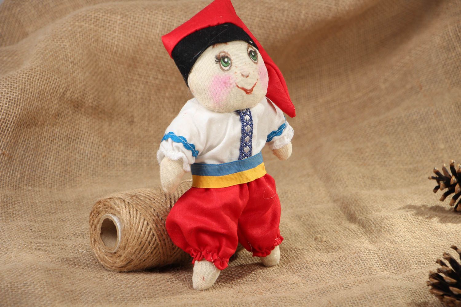Jouet décoratif en tissu fait main Enfant cosaque photo 5