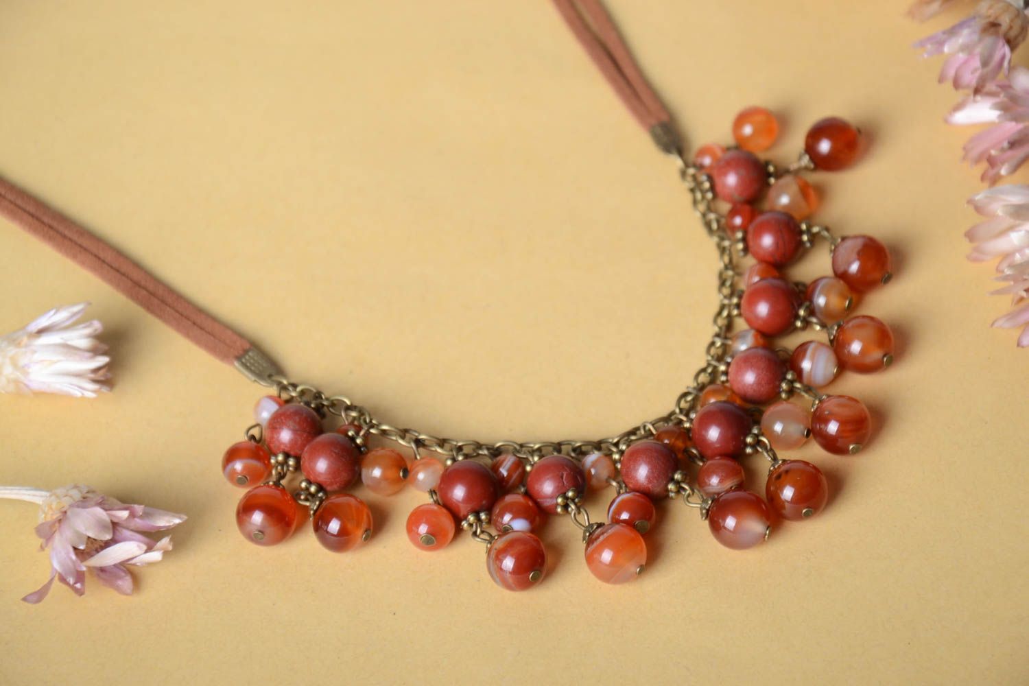 Collar de moda hecho a mano regalo original collar de piedras naturales rojo foto 1