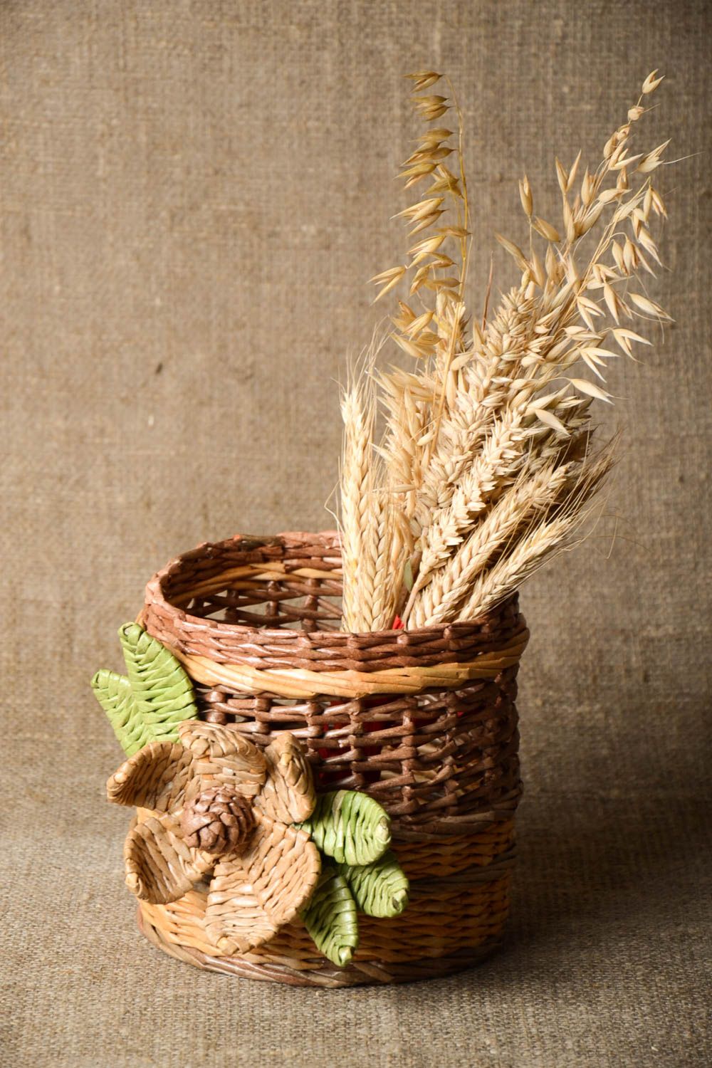 Плетеная хлебница ручной работы красивая шкатулка кухонная утварь с цветком фото 1