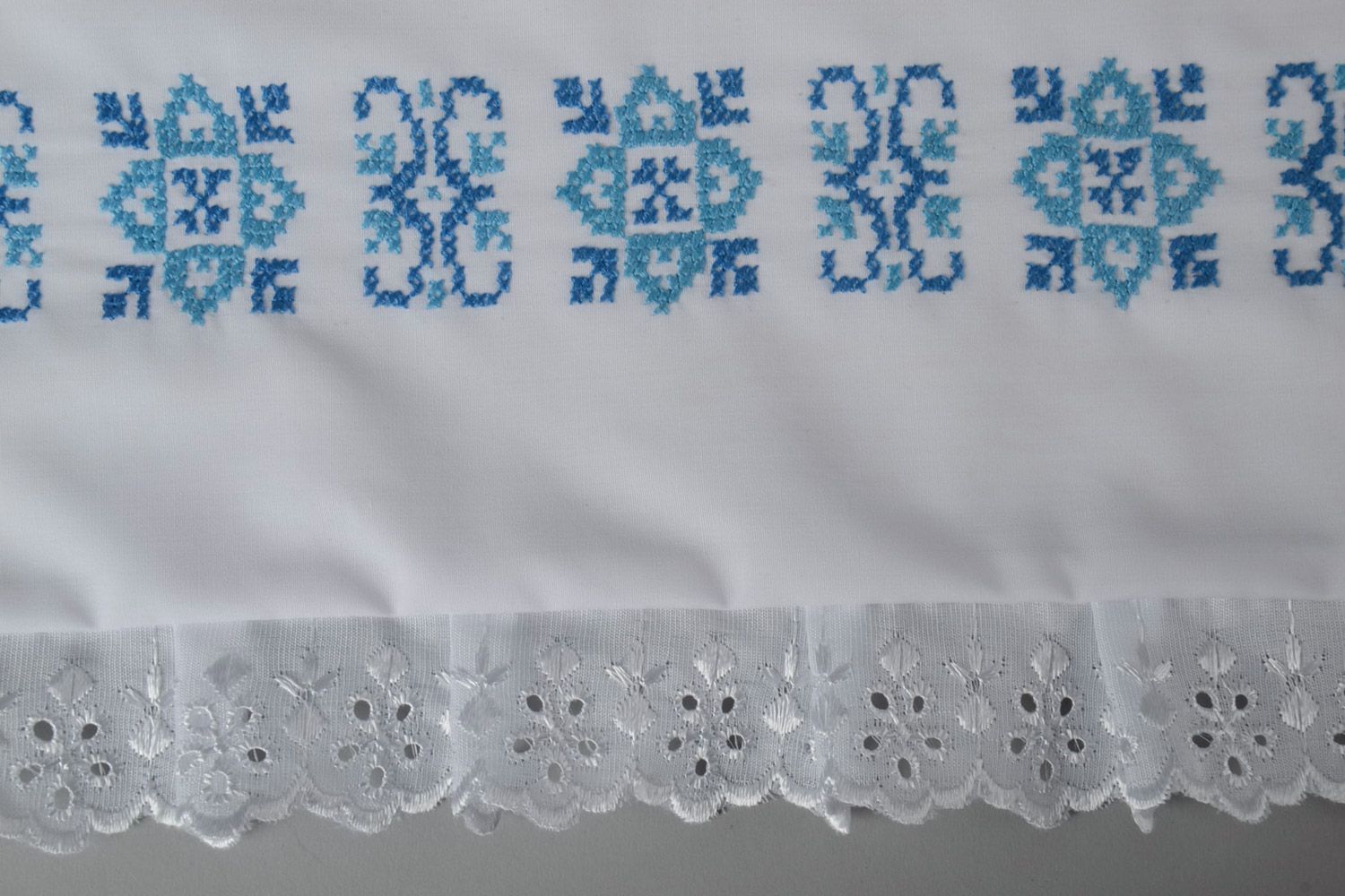 Handmade baby christening blanket sewn of white cotton with blue embroidery photo 5