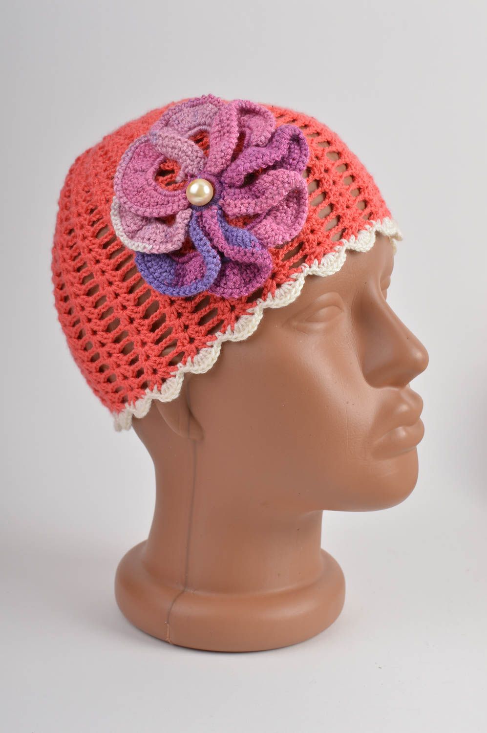 Bonnet tricot fait main Chapeau au crochet rouge fleur mauve Vêtement fille photo 2