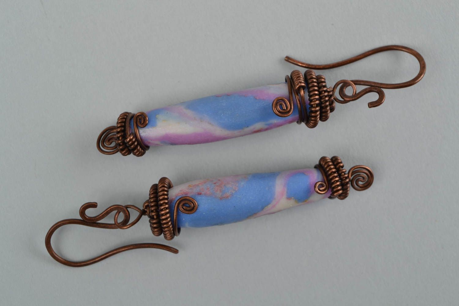 Boucles d'oreilles longues pendantes pâte polymère wire wrapping faites main photo 2