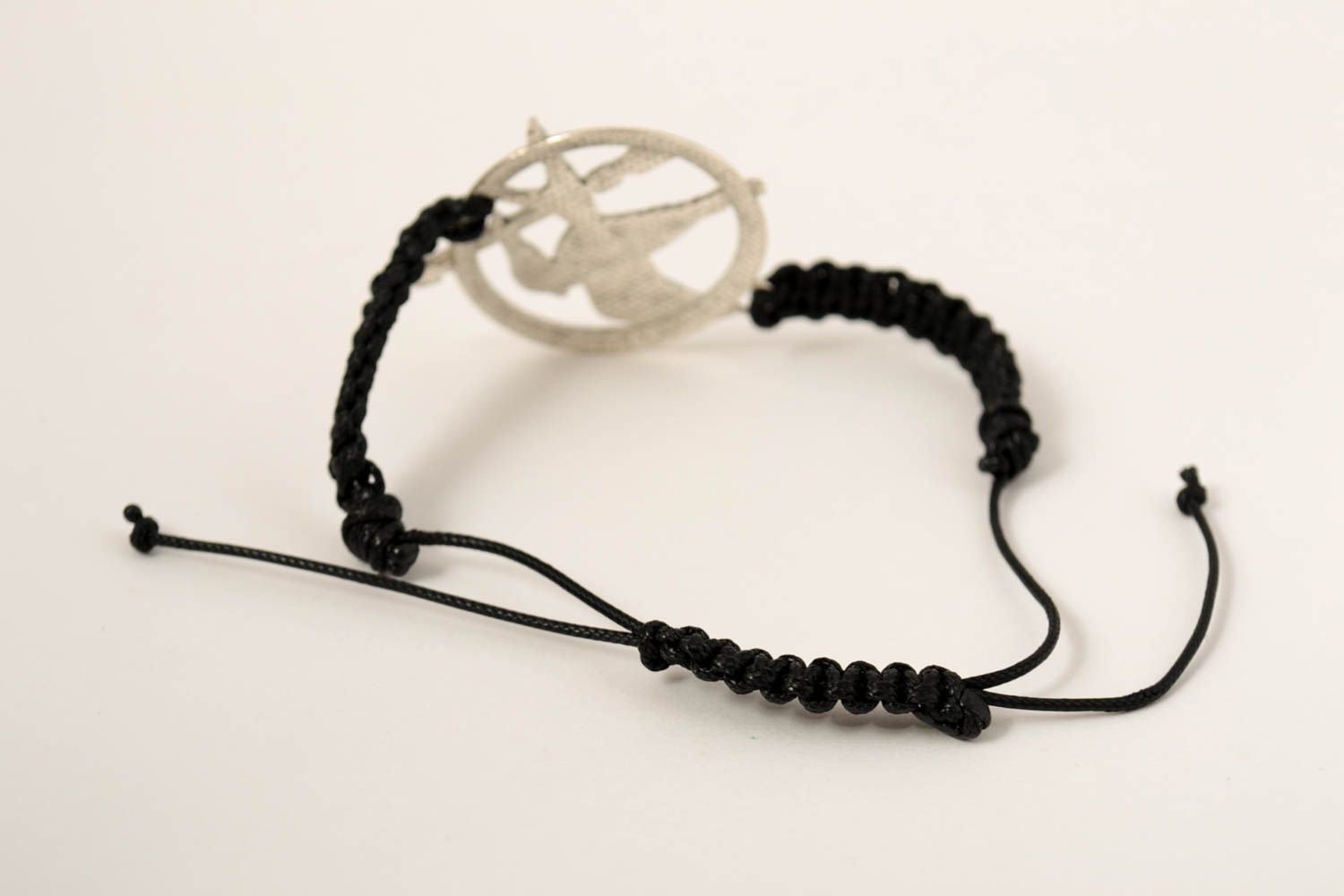 Bracelet textile noir Bijou fait main élément métallique Accessoire femme photo 3