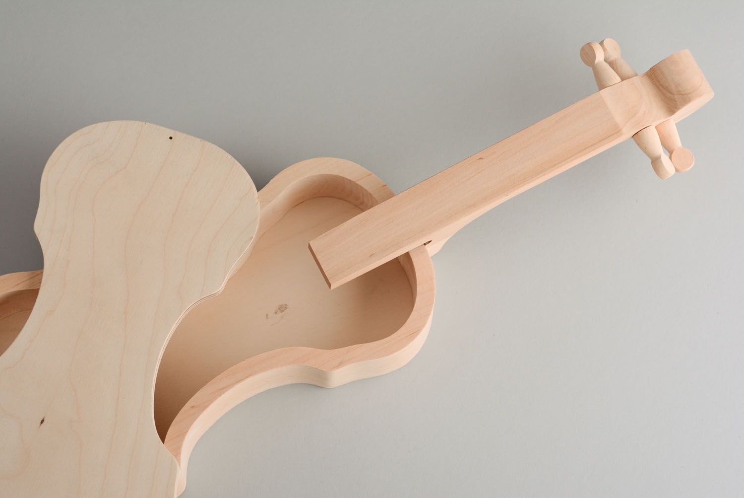 Coffret en bois à décorer en forme de violon fait main photo 4