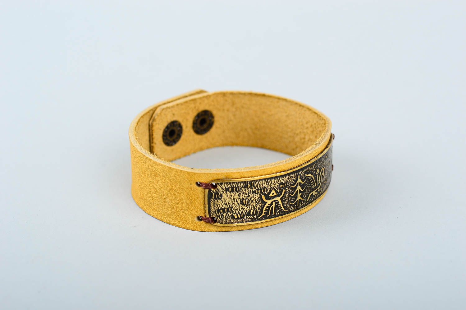 Кожаный браслет ручной работы желтый браслет на руку украшение из кожи фото 3