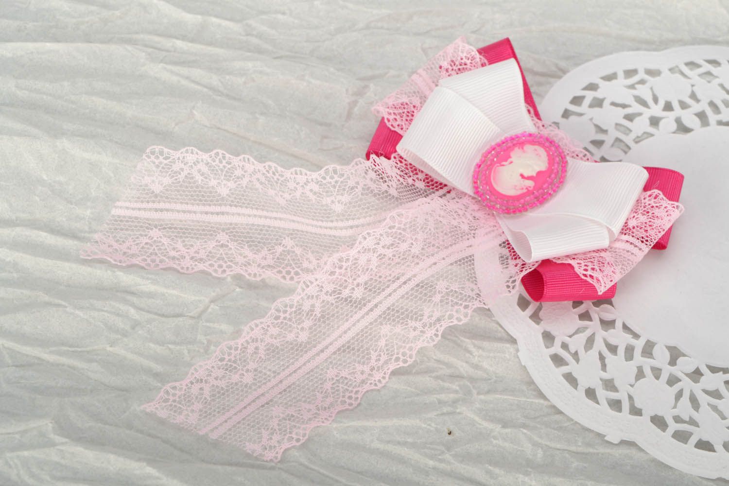 Brosche Schleife aus Bändern Rosa Krawatte foto 1