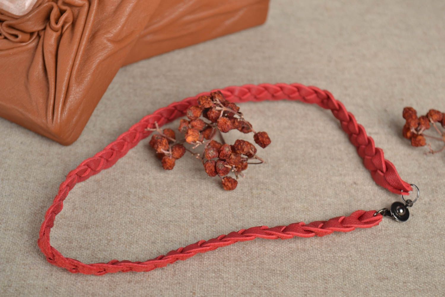 Handmade Leder Collier Modeschmuck Halskette Geschenk für Frauen rot eng foto 1