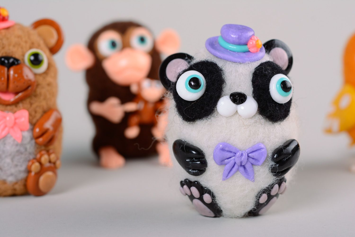 Handmade miniatur Kuscheltier Panda in Trockenfilzen Technik für Kinder foto 4