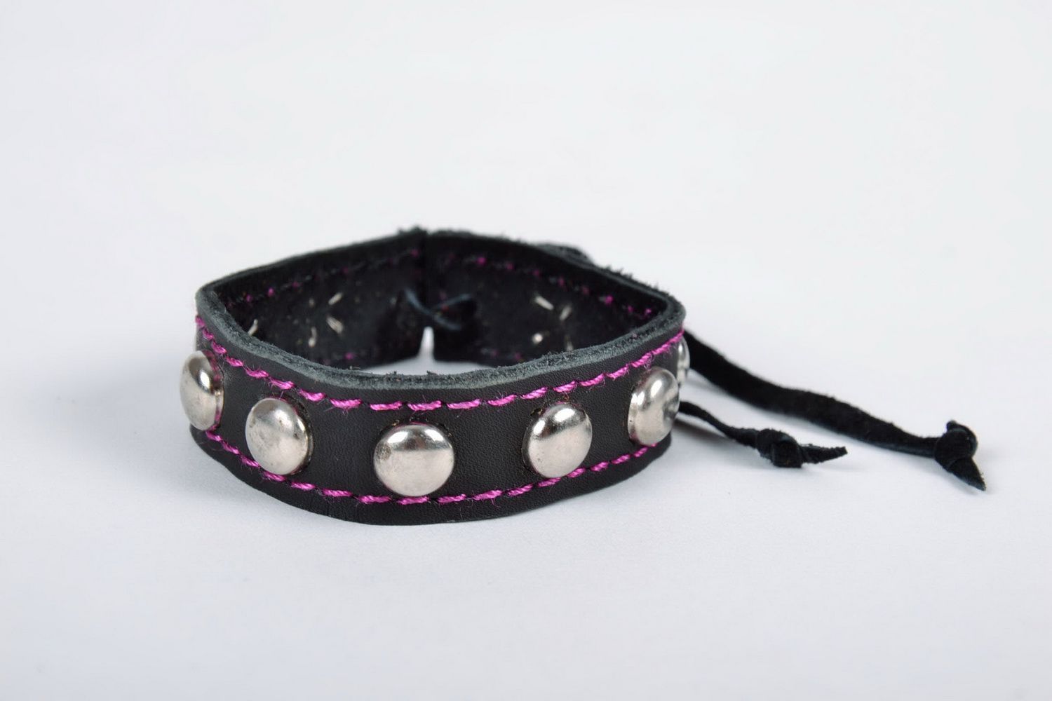 Black leather bracelet with pink line photo 3