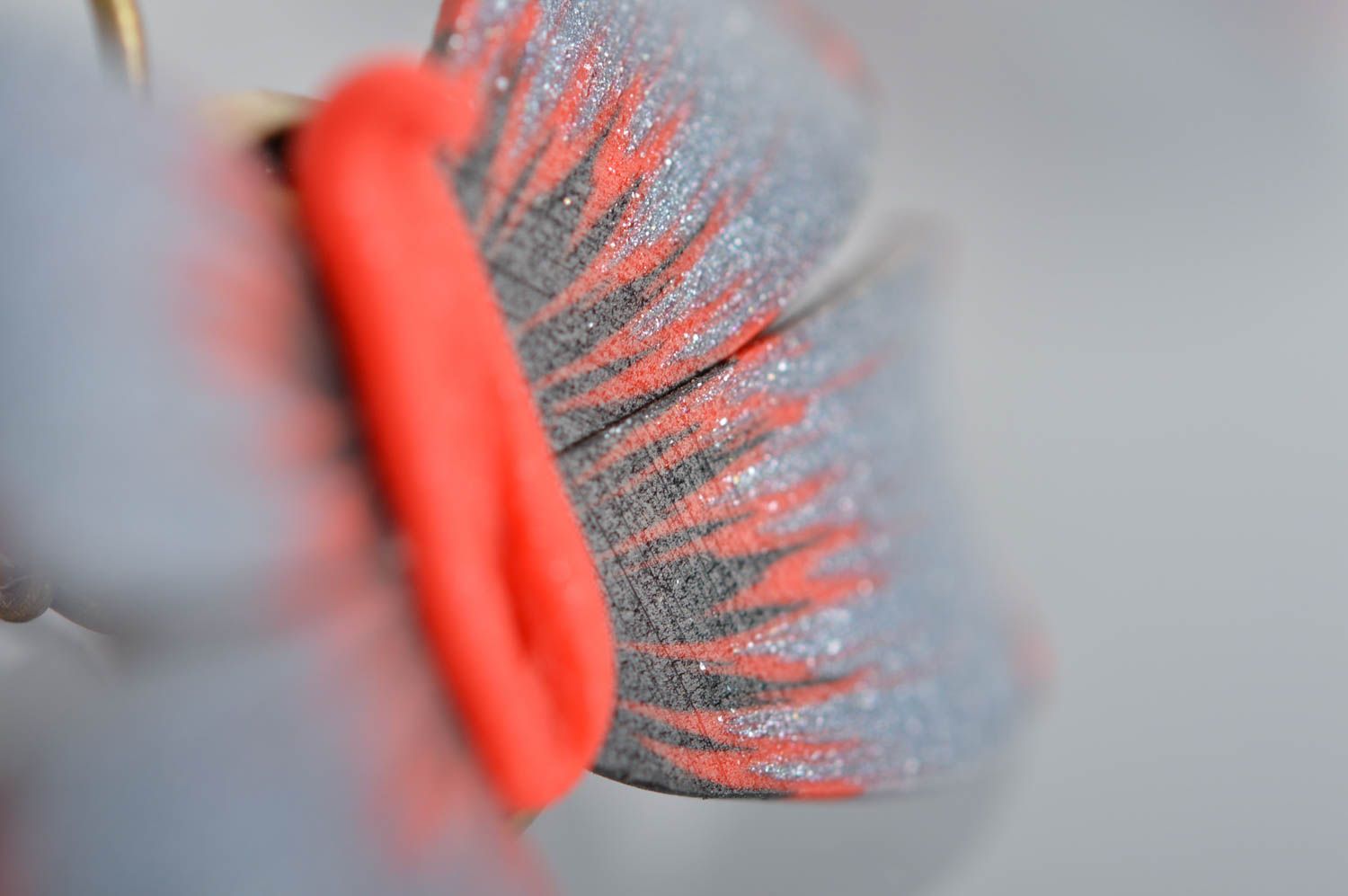 Серьги из полимерной глины ручной работы красивые в виде бабочек женские фото 4