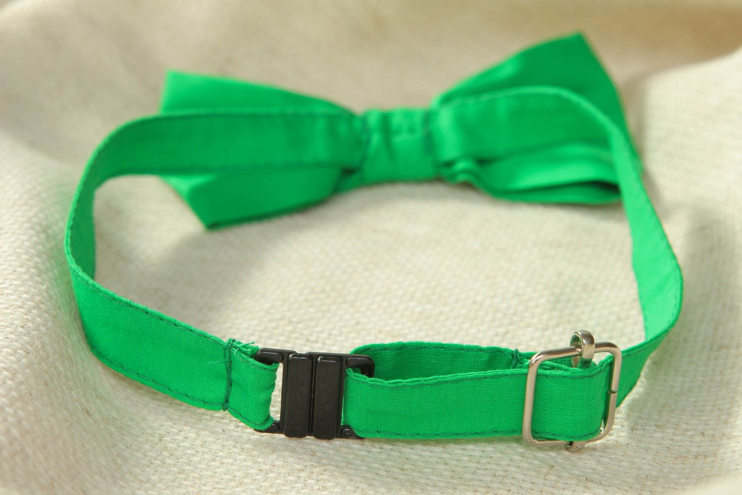 Green cotton fabric bow tie photo 3
