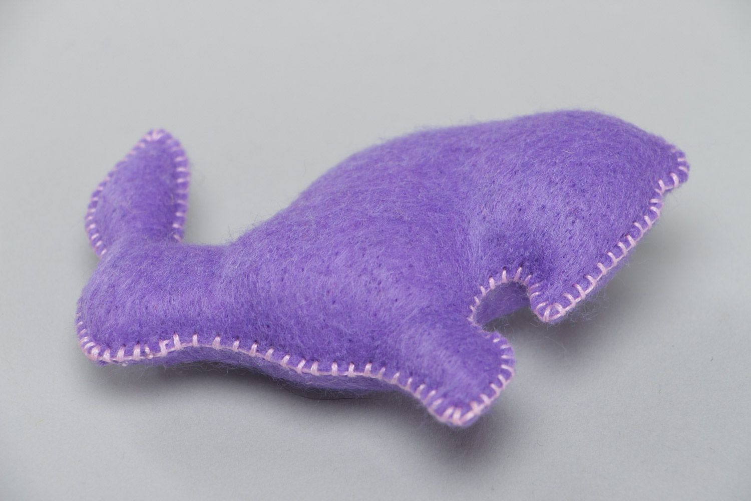 Jouet mou miniature Lièvre violet en feutre décor d'intérieur fait main photo 2