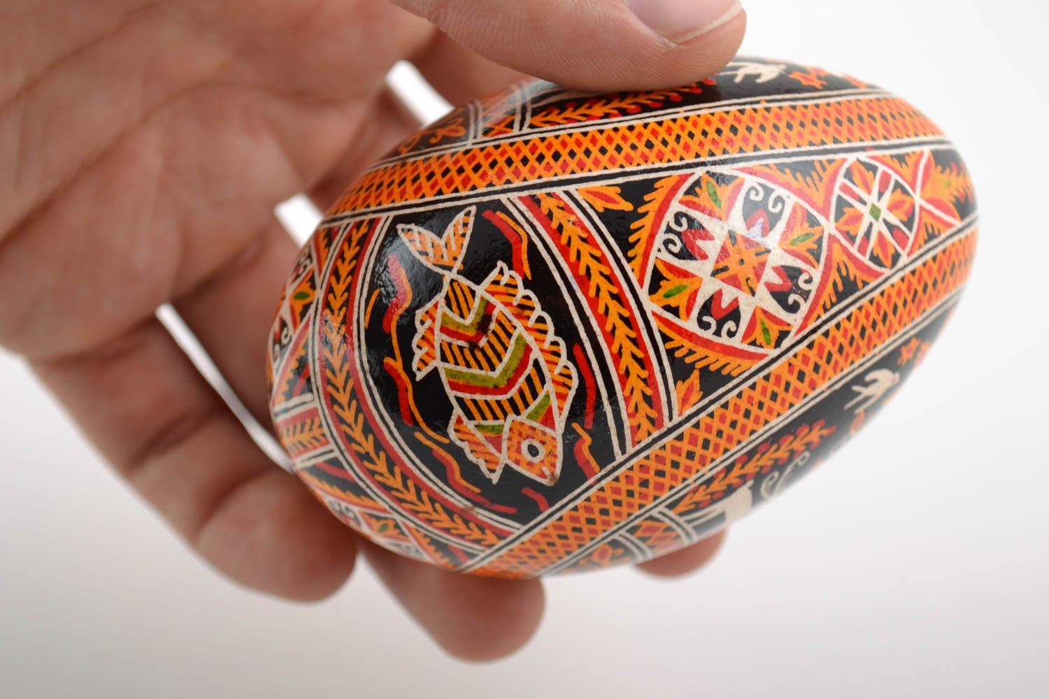 Schönes grelles buntes handmade Osterei mit Bemalung für Dekor Amulett handmade foto 2