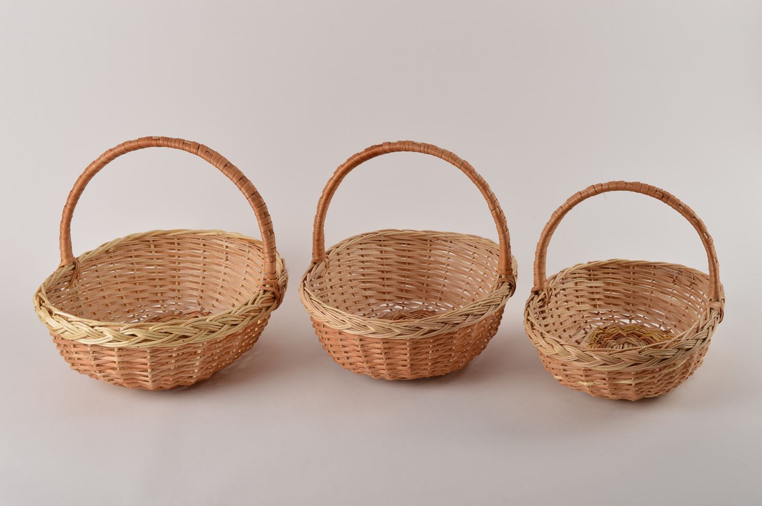 Плетеные корзины набор ручной работы изделия из лозы подарки женщинам 3 штуки фото 2