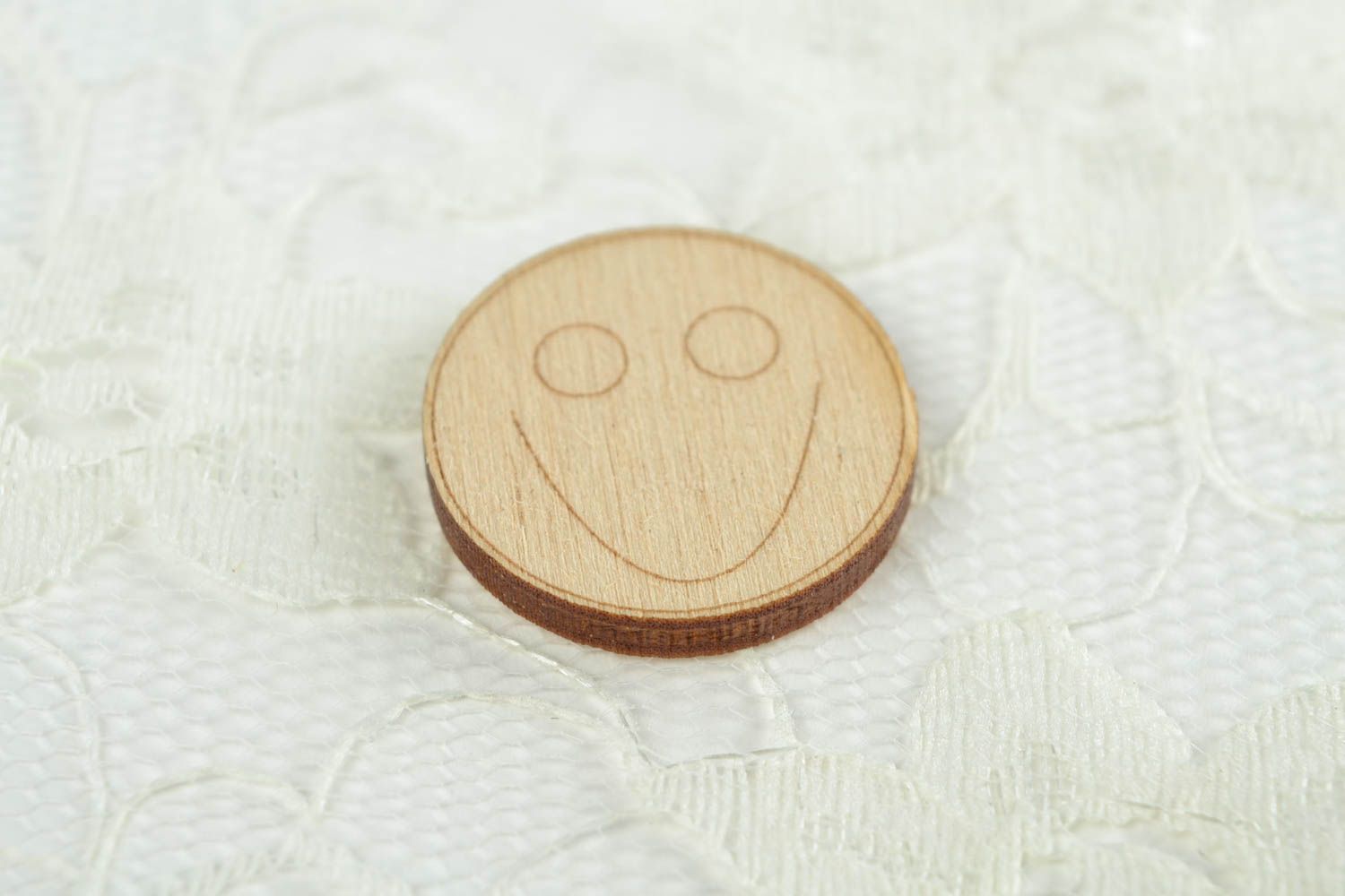 Handmade Holzrohling zum Bemalen Deko Figur Scrapbook Material Smiley  foto 1