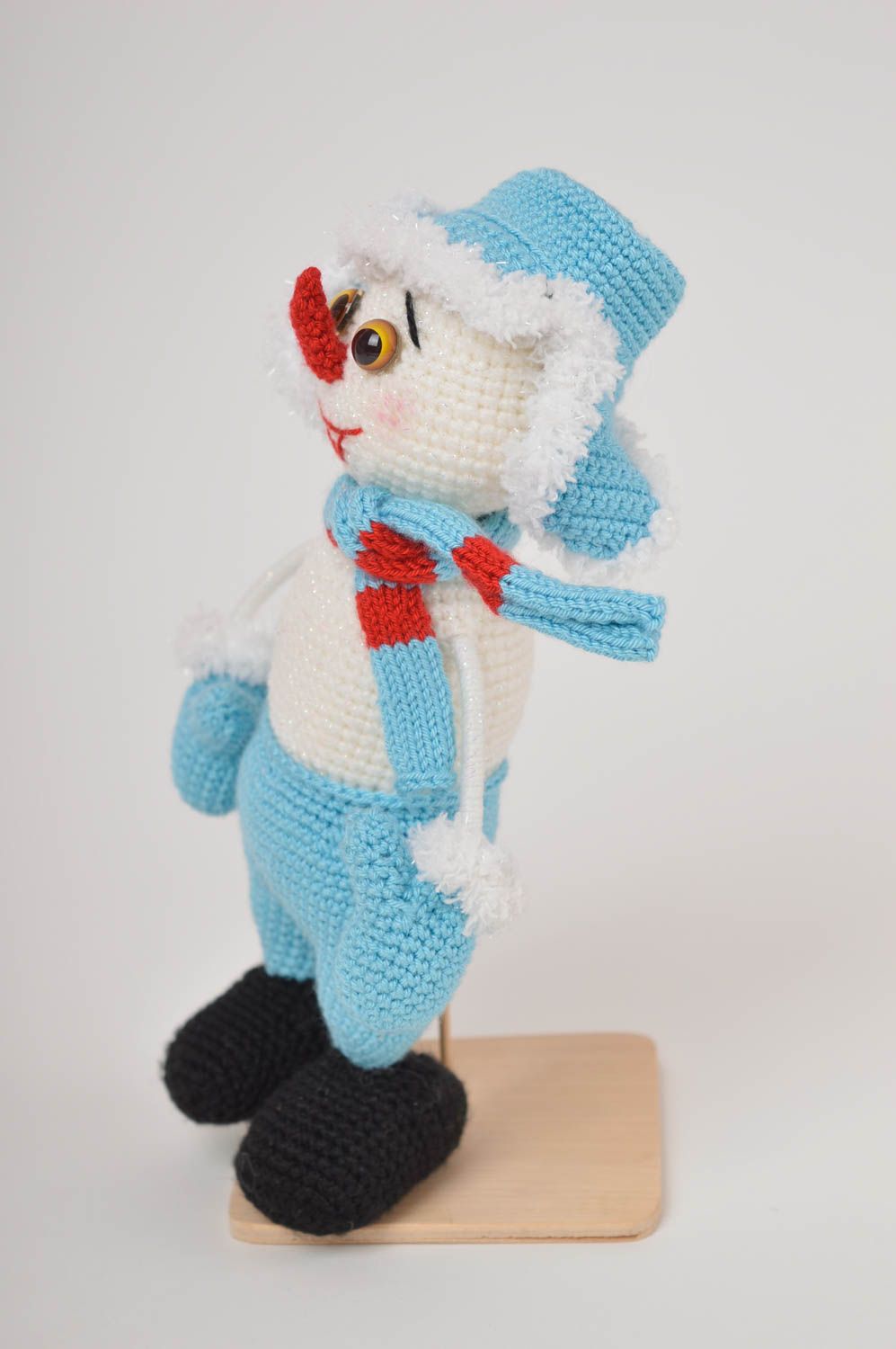 Peluche bonhomme de neige Jouet fait main tricoté original Cadeau enfant photo 5