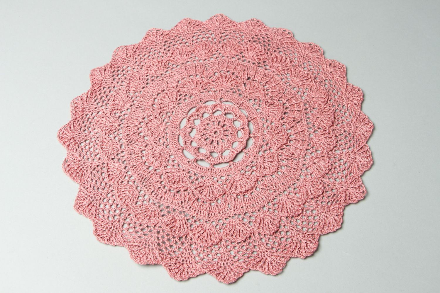 Decorative crochet table napkin photo 1