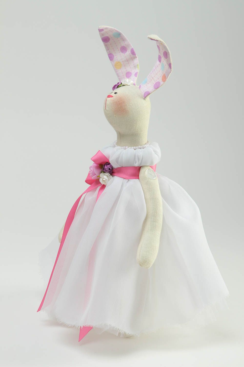 Peluche lapin en robe de mariée Jouet fait main en tissus Cadeau enfant photo 2