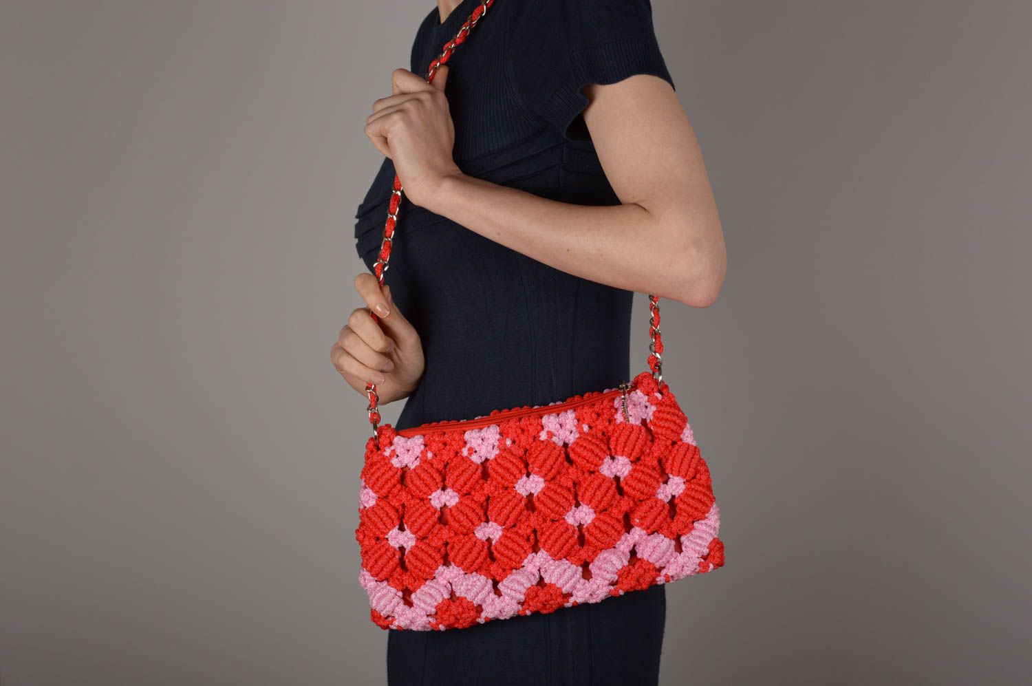 Сумка ручной работы сумка через плечо женская сумка макраме красная яркая фото 5