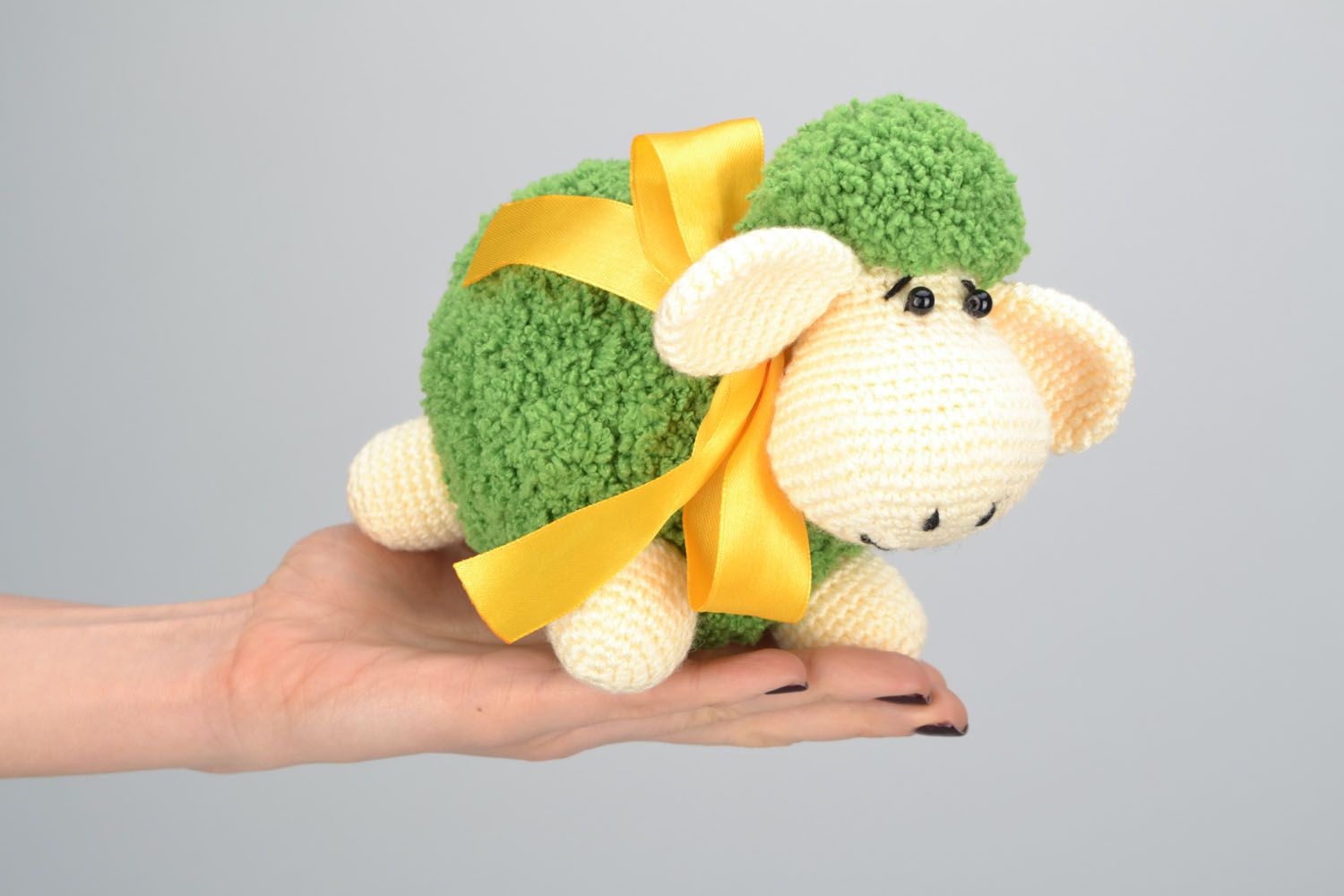 Peluche de animal oveja hecho a mano juguete de ganchillo regalo para niño foto 2