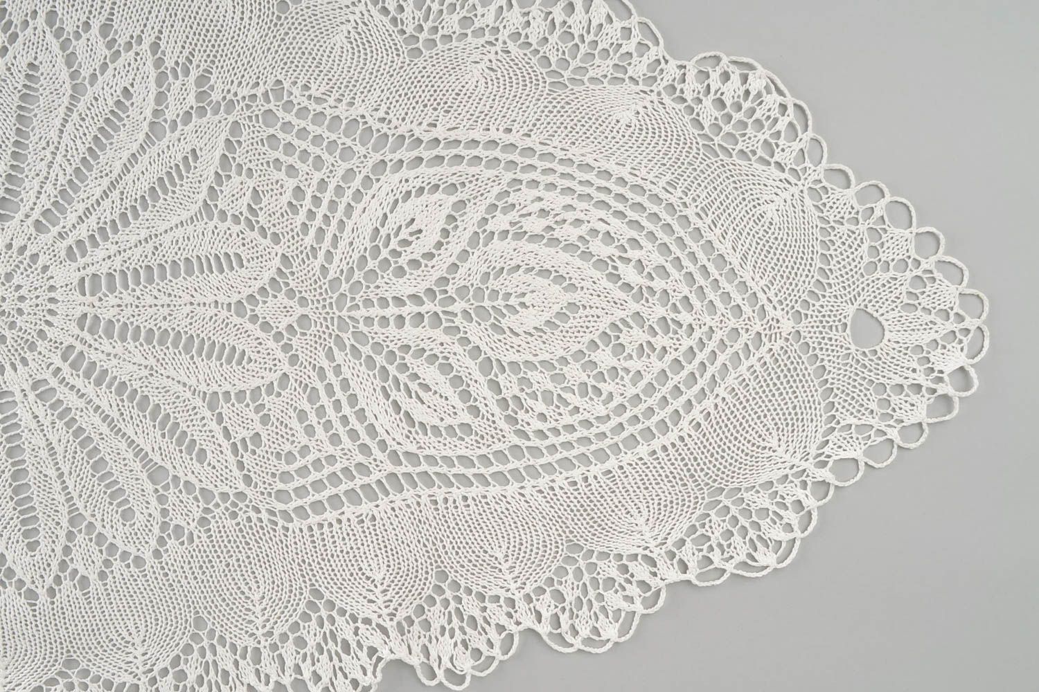 Chemin de table design fait main Déco maison Cadeau femme blanc tricoté original photo 4