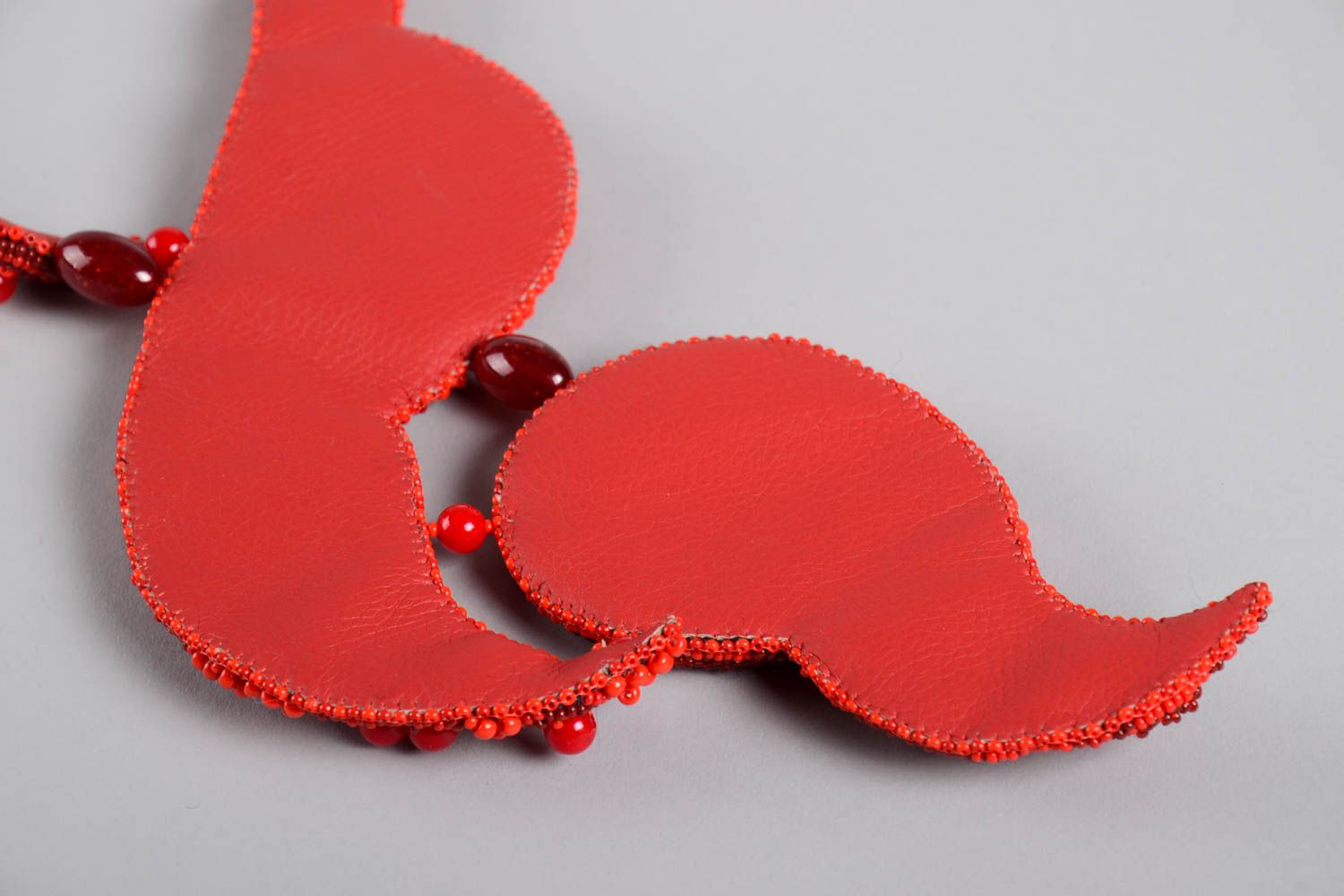 Rote stilvolle Damen Halskette Halsschmuck für Damen handmade Schmuck Collier foto 4