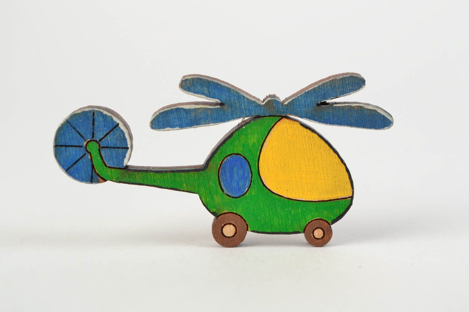 Broche en bois hélicoptère faite main peinte de couleurs acryliques pour enfant photo 1