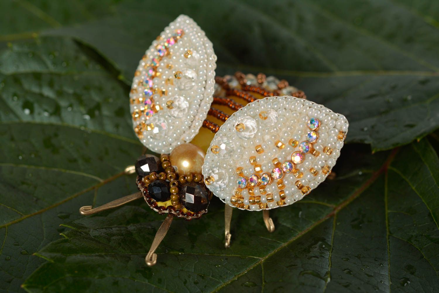 Broche insecte Bijou perles de rocaille fait main Accessoire femme Mouche photo 1