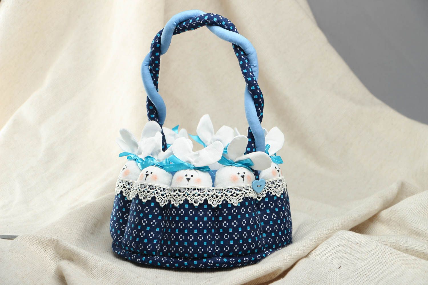 Fabric basket with rabbits photo 1