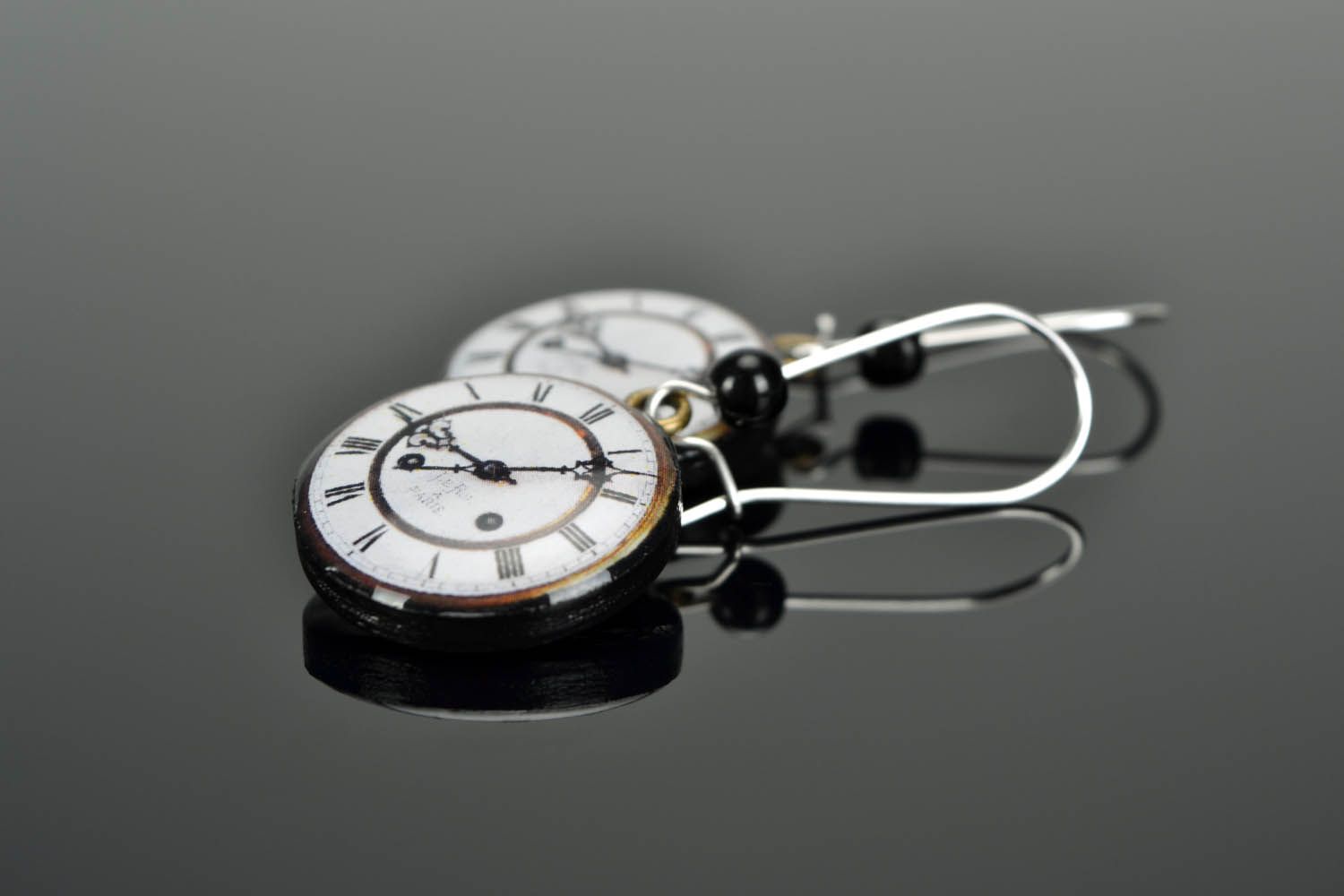 Pendientes de arcilla polimérica Reloj de vintage foto 1