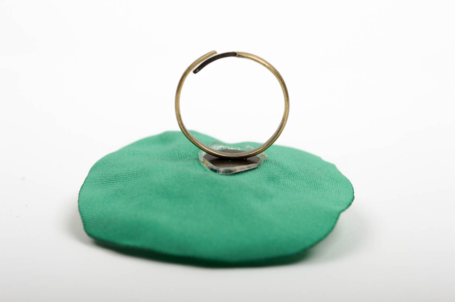 Женское кольцо украшение ручной работы украшение из ткани зеленое кольцо фото 4
