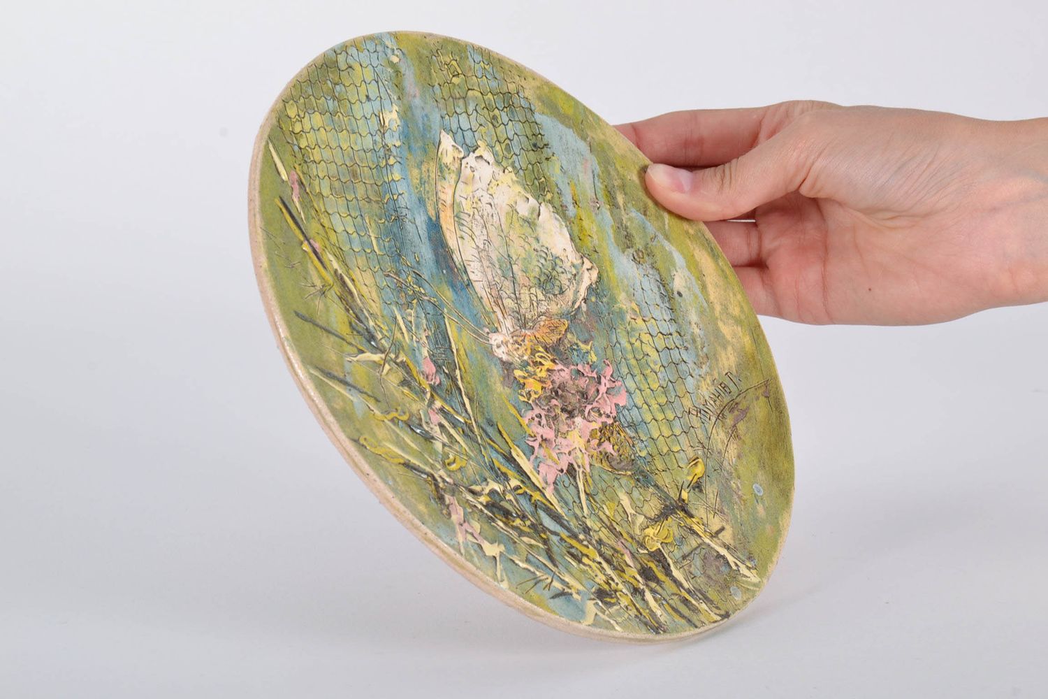 Декоративная керамическая тарелка Бабочка на цветке фото 4